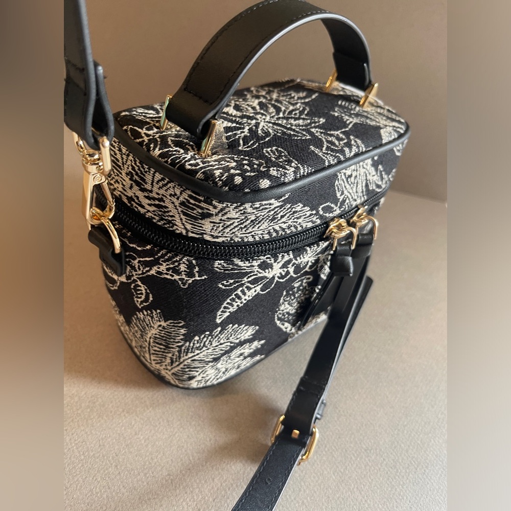 ✨H&M JACQUARD WEAVE TOILE BAG - NEW✨ - Picture 2 of 14